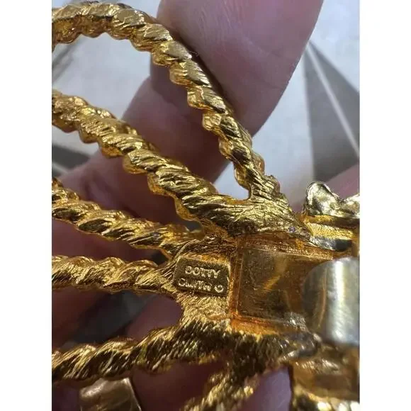 80s Dotty Smith Vintage Bow Belt Buckle Gold-Tone Twisted Rope Design Statement